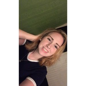 Meet your Posher, Alyssa